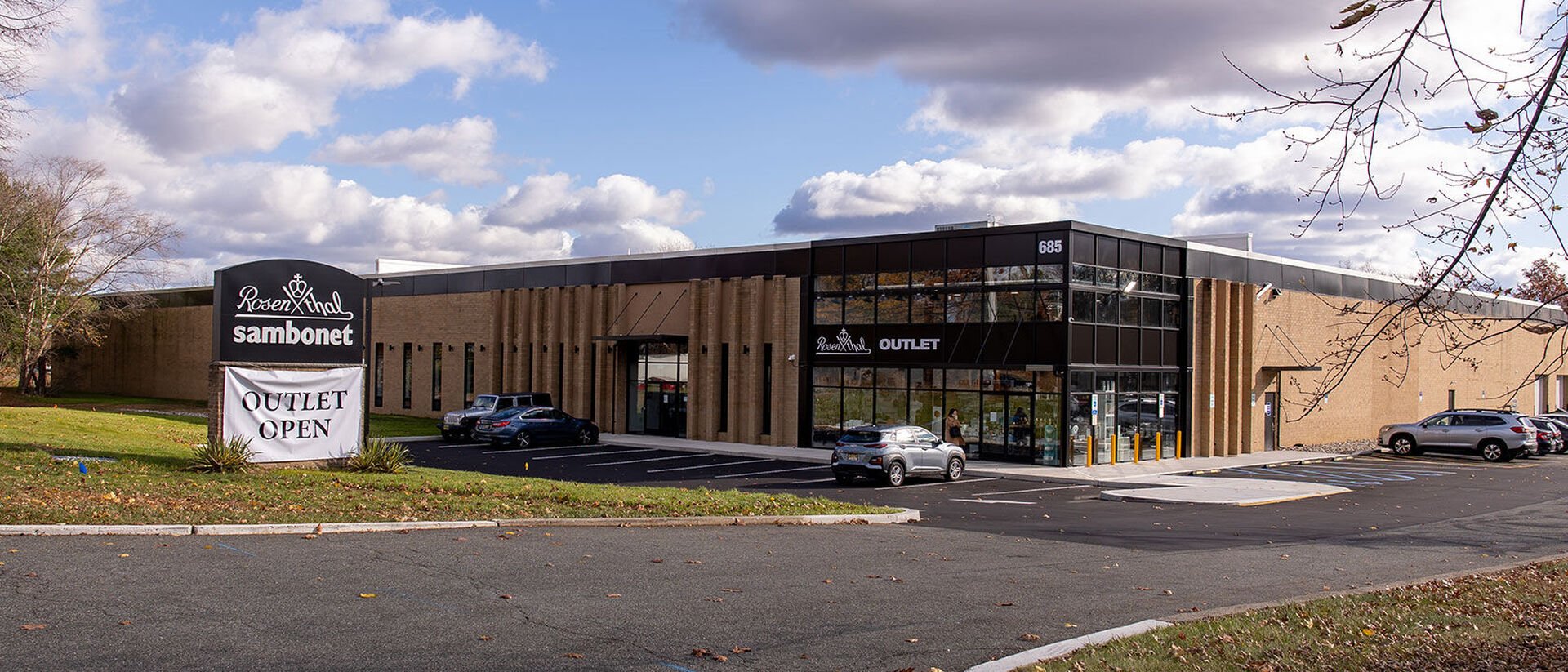 Rosenthal outlet US Rosenthal outlet building in Randolph, NJ
