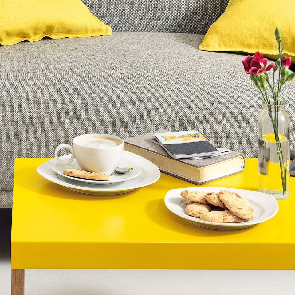 Thomas Vario White coffee and tea table setting on wooden table.