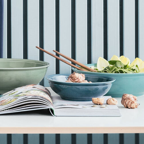 Serving platters & trays Serving platters filled with canapes & bowls