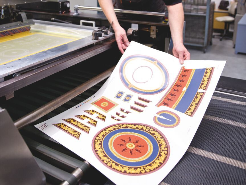 Porcelain decoration: Printed decorative films featuring coloured patterns and ornaments are prepared for transfer onto porcelain.