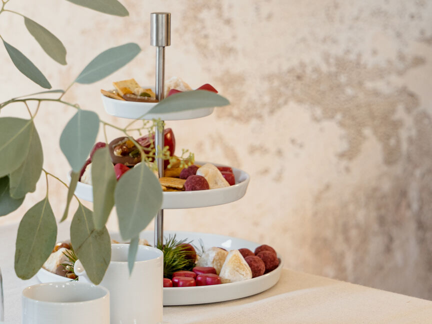 Thomas Loft Stand with chocolats