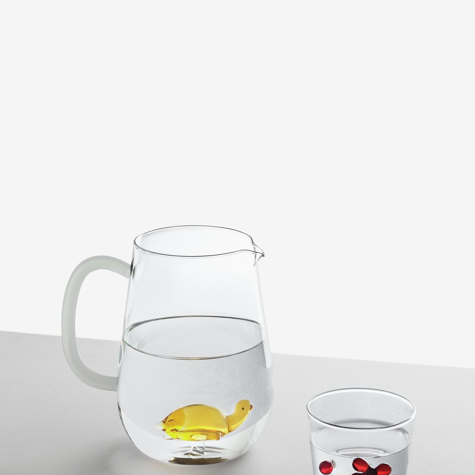 Jug with turtle image number null