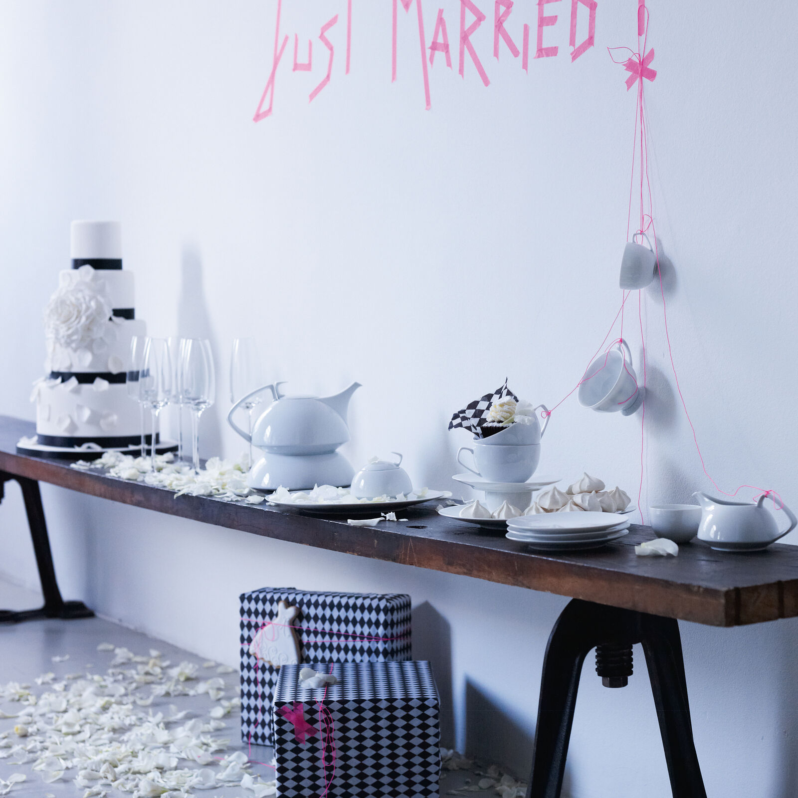 Dinnerware Set for 4 People 20 Pieces image number null
