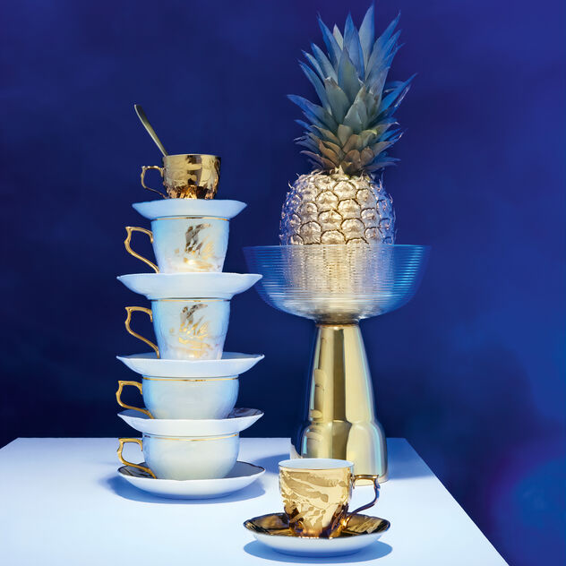 Coffee cup & saucer image number 2