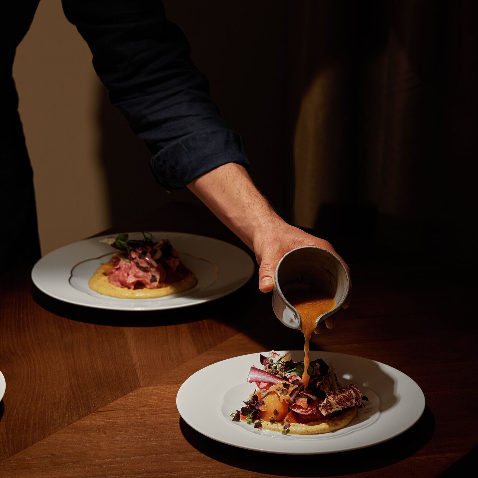 Plate 28 cm shiny image number null