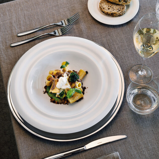 Gourmet plate, 11 3/4 inch image number 1
