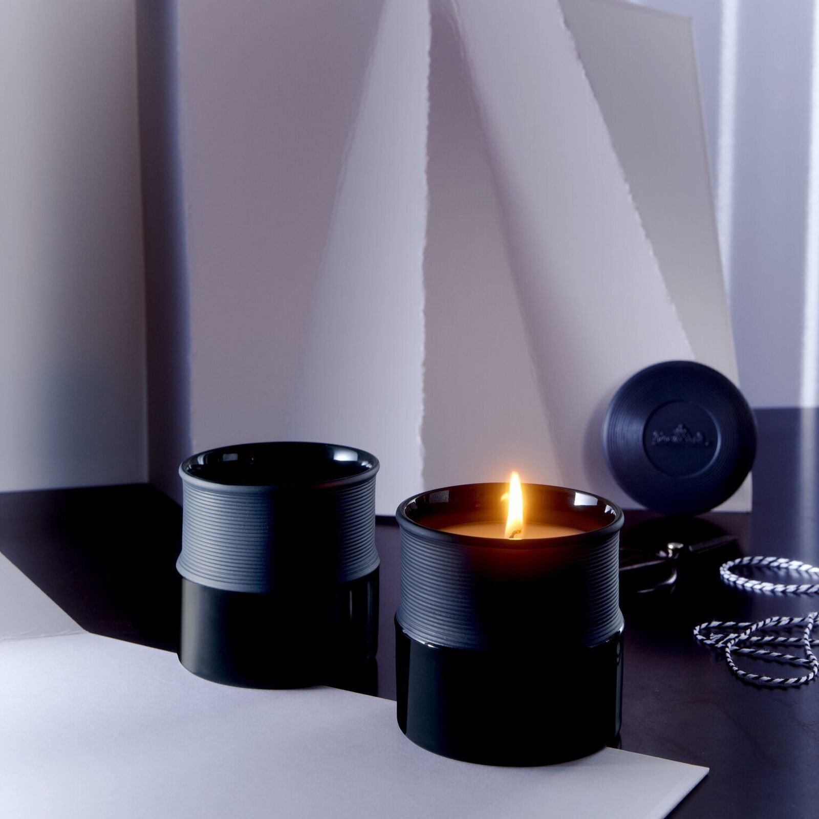 Small scented candle (8.70 cm) from the Rosenthal Linja Schwarz series. image number null