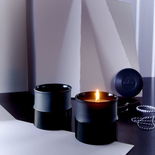 Small scented candle (8.70 cm) from the Rosenthal Linja Schwarz series. image number 1