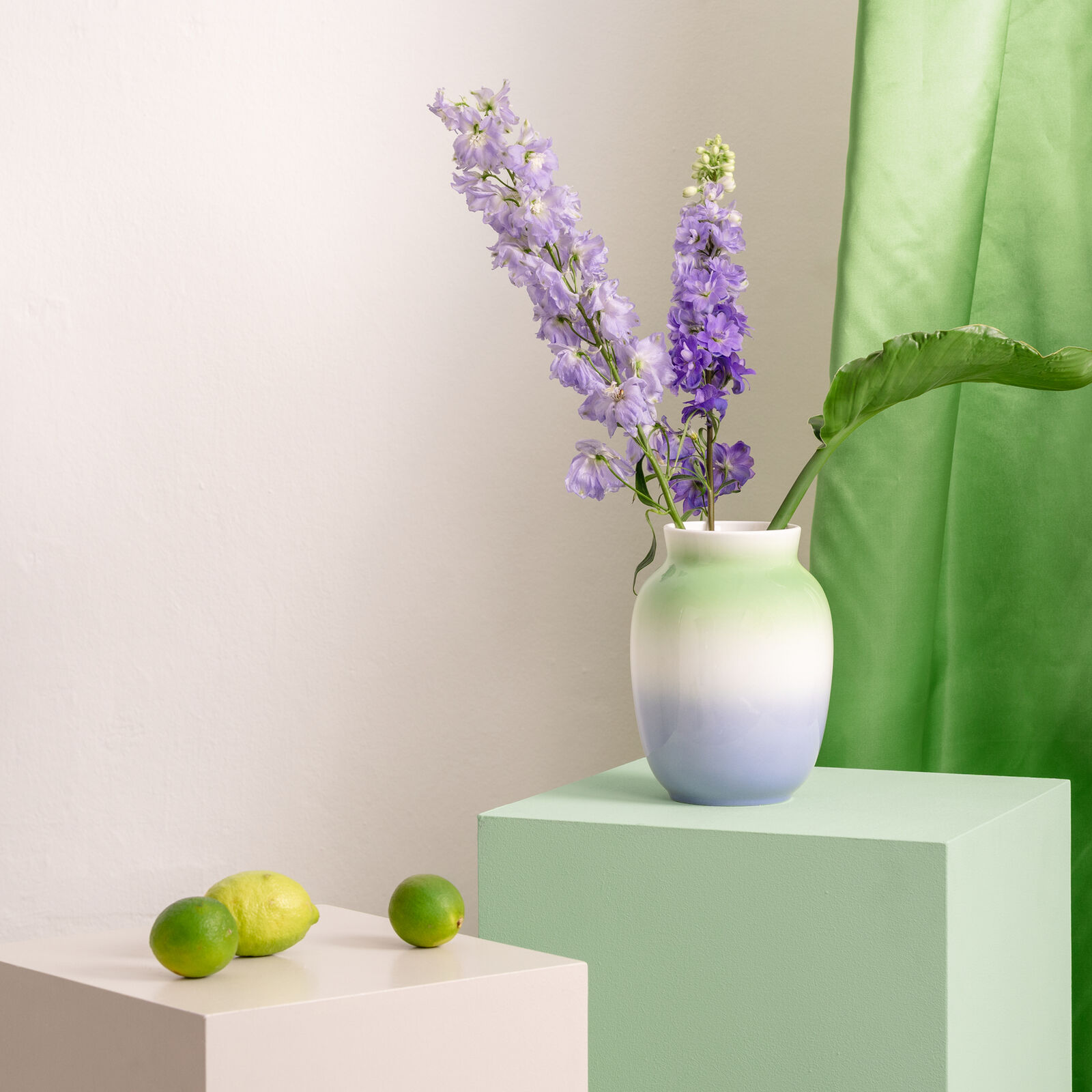 Vase, 7 3/4 inch image number null